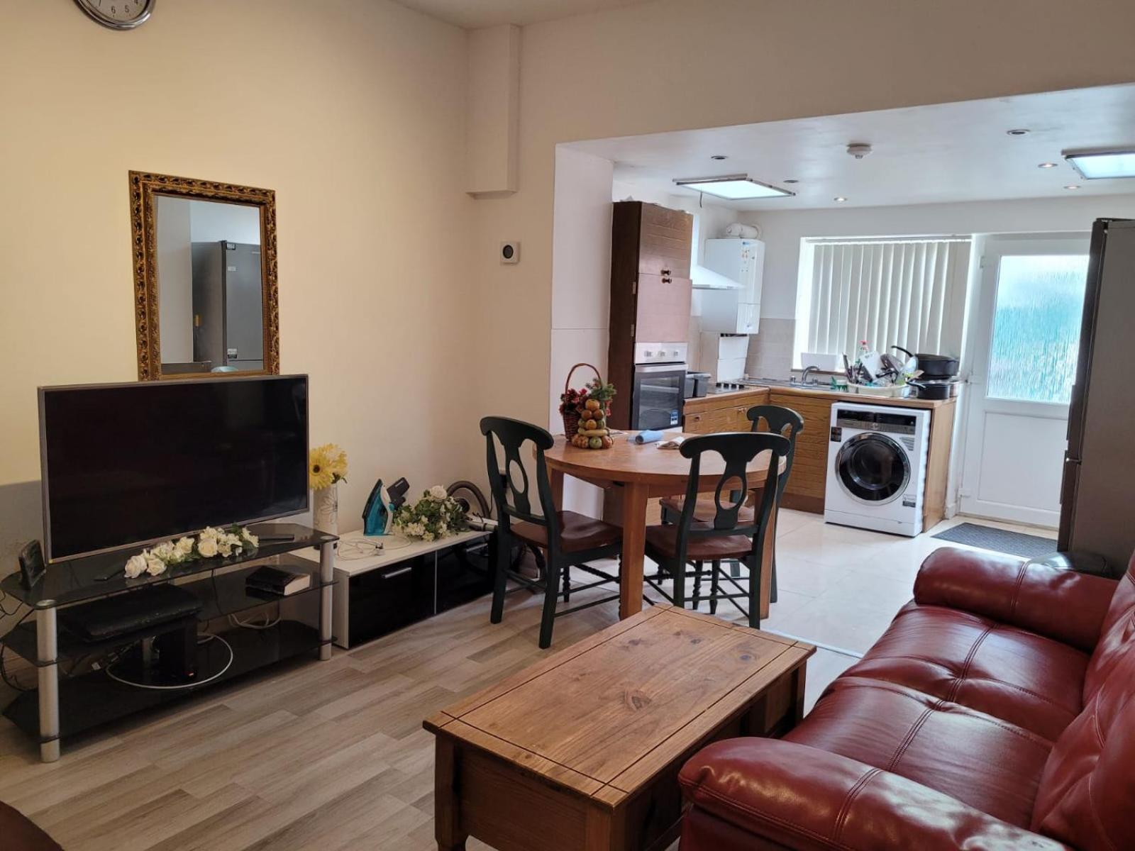 Nice Single Bedroom Near Qmc Ноттингем Экстерьер фото